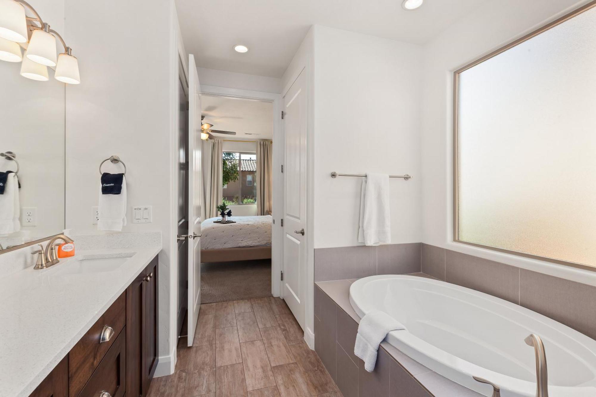 Paradise Village 94 Luxury Home With Private Hot Tub, Fire Pit, Huge Kitchen, And Resort Style Pool, Water Park And Lazy River Santa Clara Exterior photo