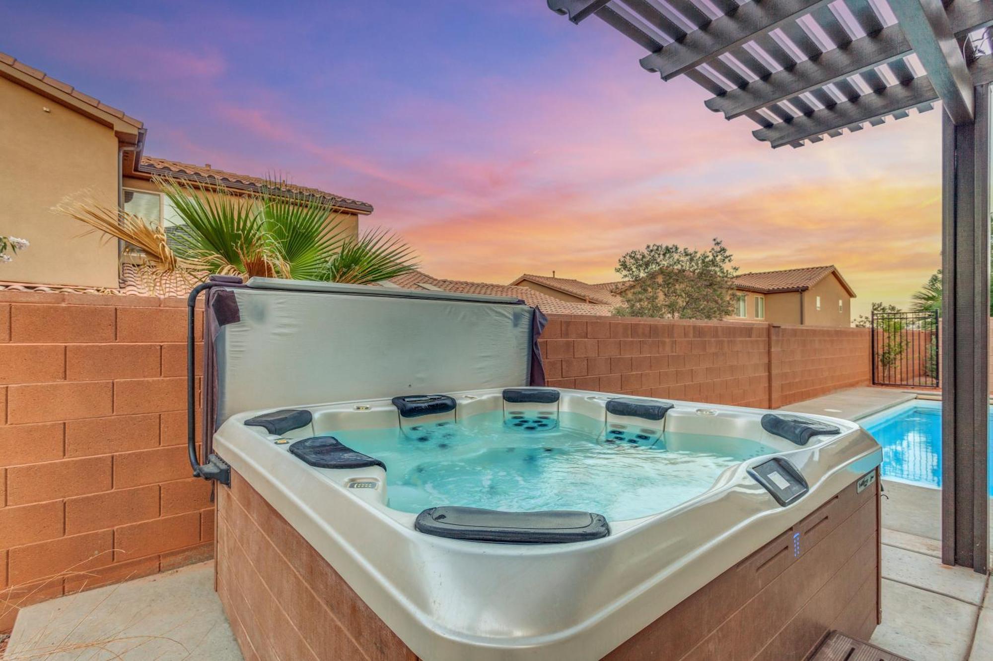 Paradise Village 94 Luxury Home With Private Hot Tub, Fire Pit, Huge Kitchen, And Resort Style Pool, Water Park And Lazy River Santa Clara Exterior photo