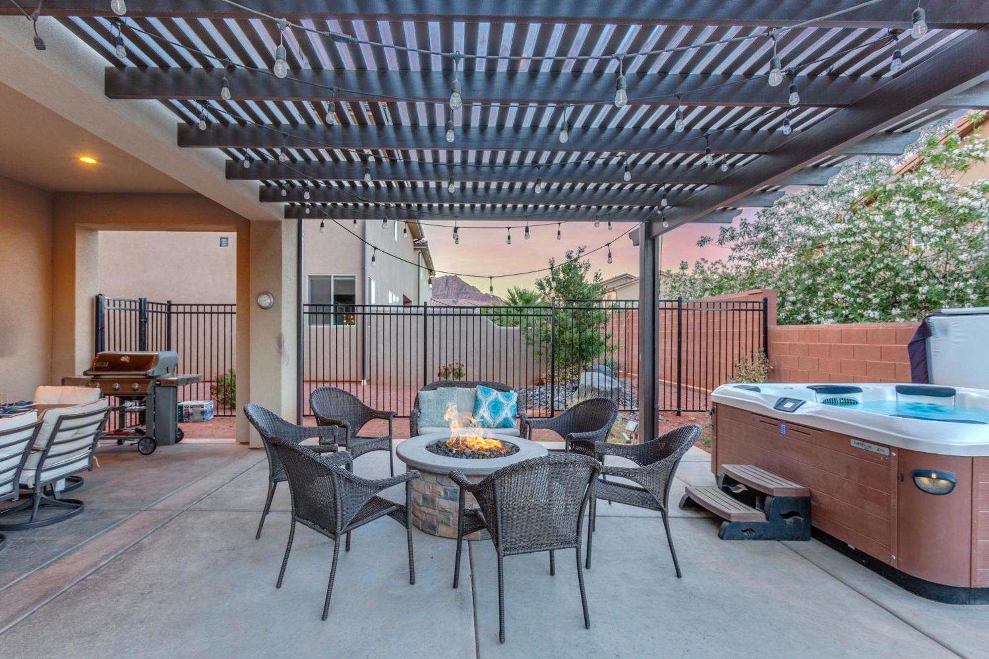 Paradise Village 94 Luxury Home With Private Hot Tub, Fire Pit, Huge Kitchen, And Resort Style Pool, Water Park And Lazy River Santa Clara Exterior photo